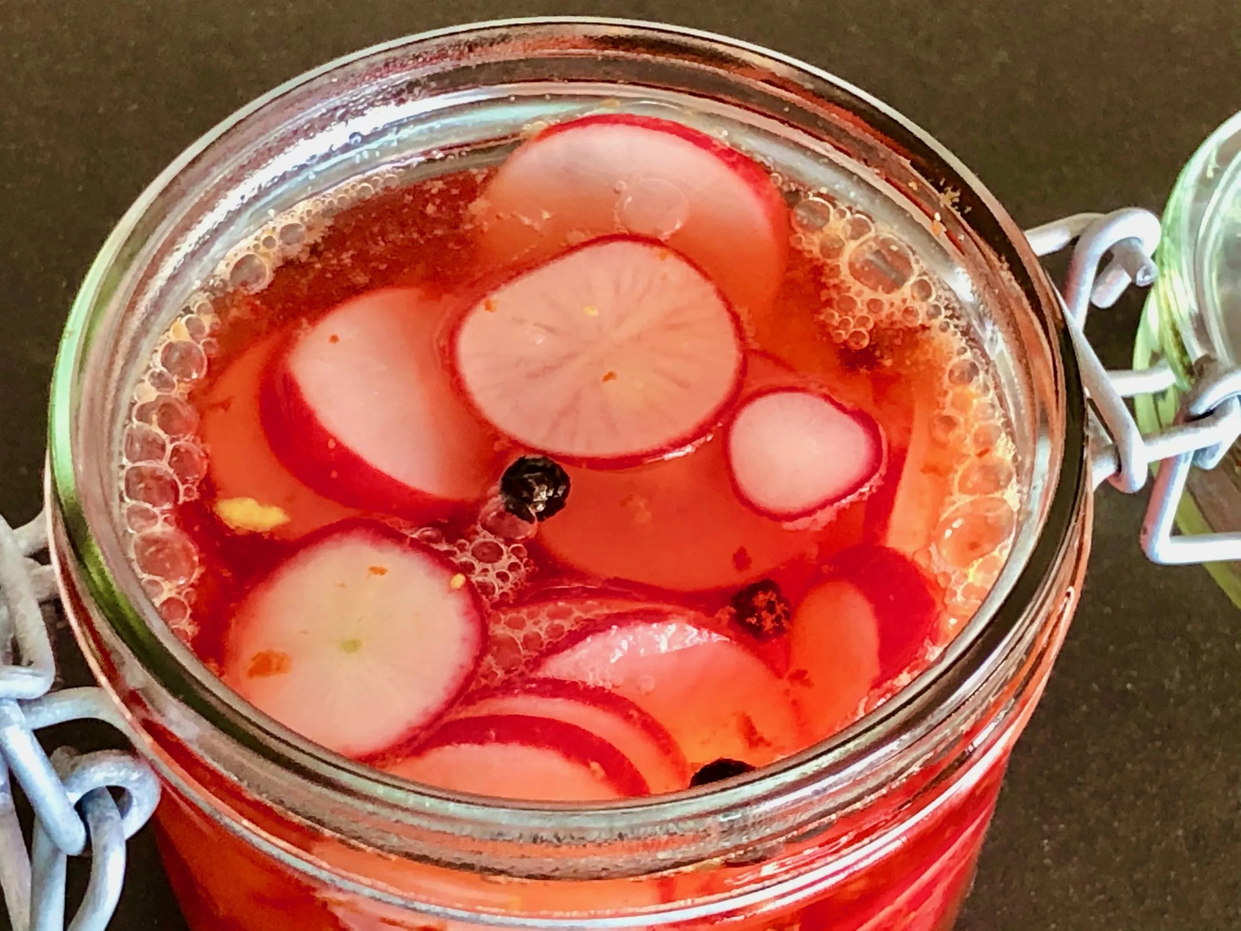 Easy and delicious pickled radishes surprising.recipes