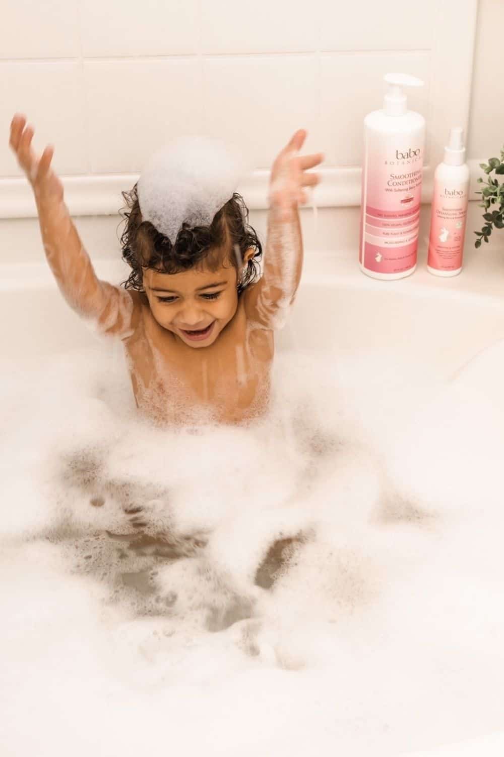 8 Best Organic Baby Shampoos For The Most Natural Bathtime