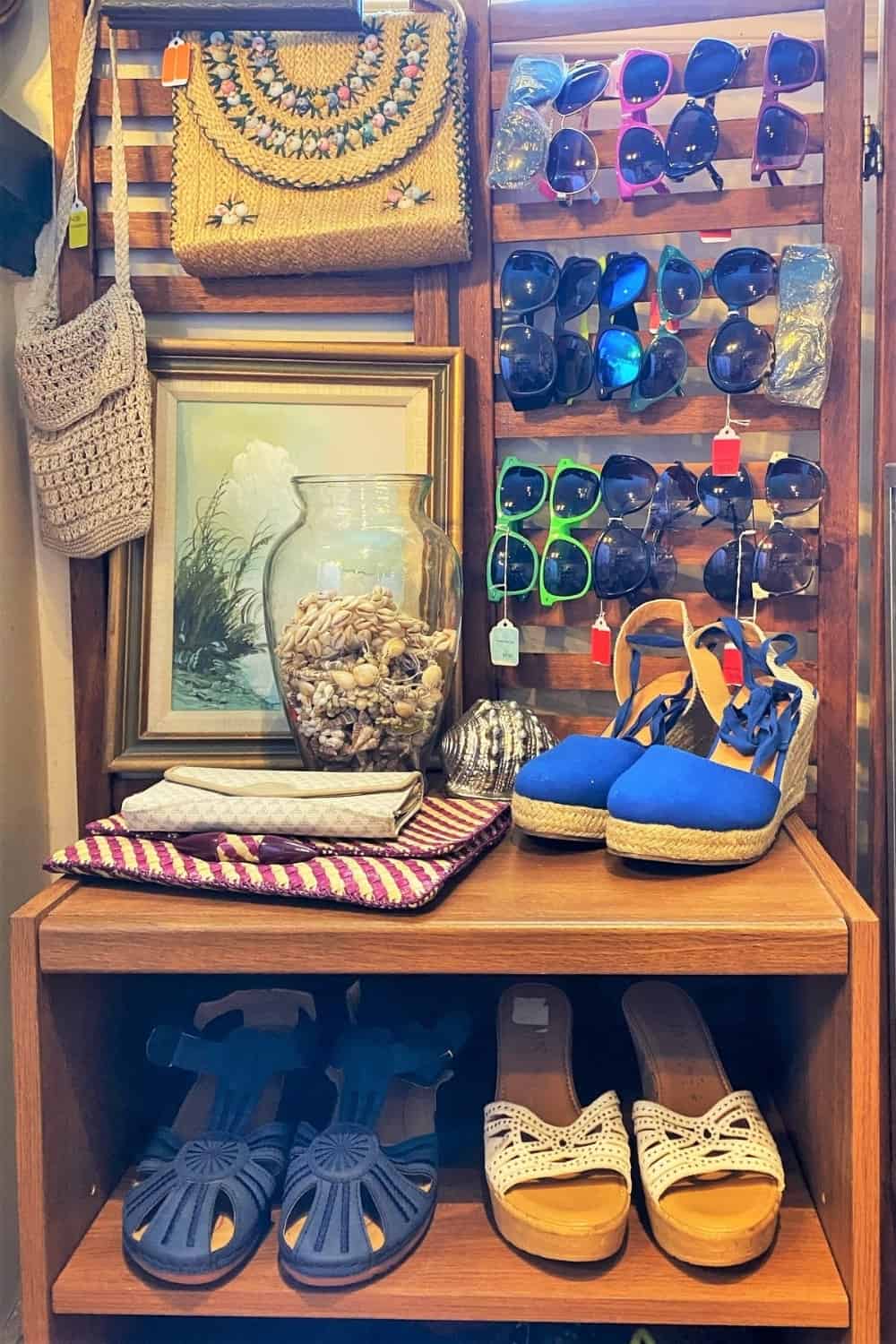 11 Best Thrift Stores In Phoenix The Valley Of Secondhand Scores(04)