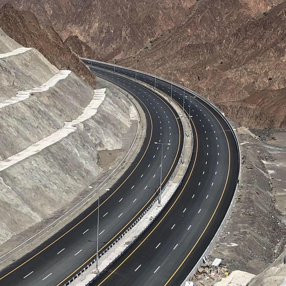 191 km long expressway between Bidbid and Al Kamil W’al Wafi in Oman is opened for traffic
