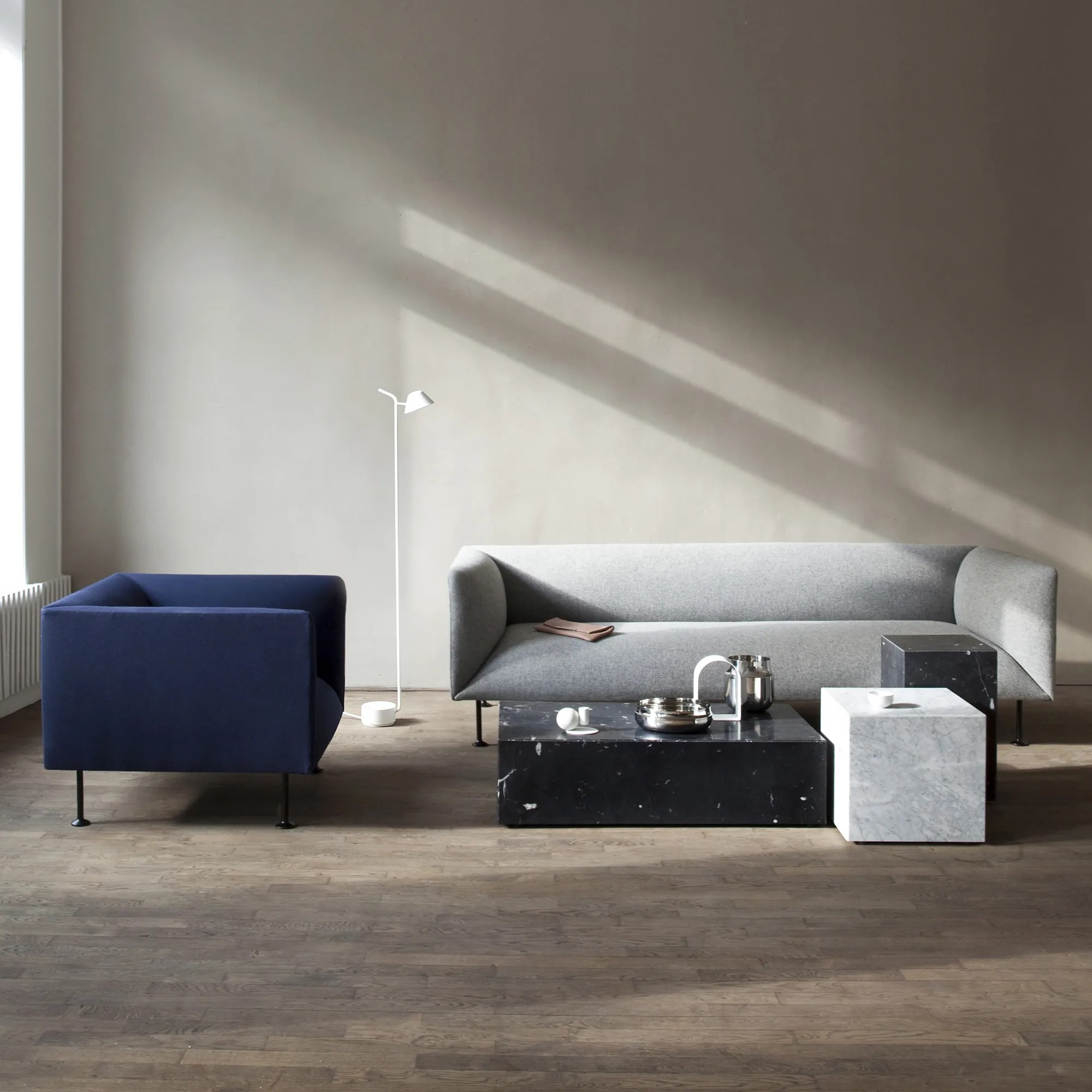 Plinth Soffbord Köp Plinth soffbord från MENU Svenssons.se