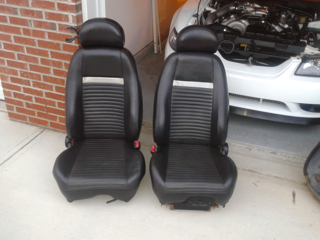 Mustang Mach 1 leather Seats 2003 2004 30k miles
