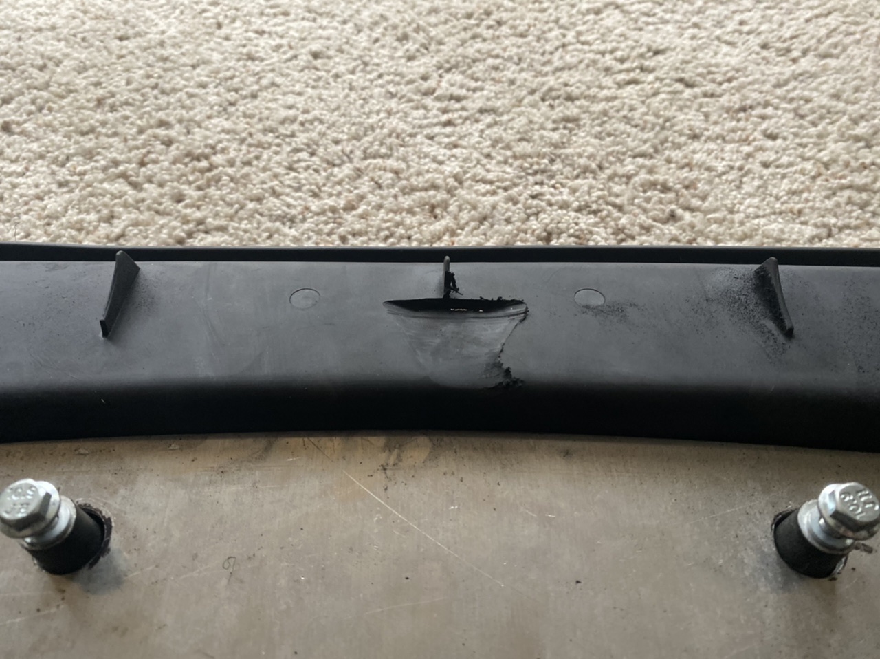 0304 Mach 1 Hood Scoop w/ Base Plate