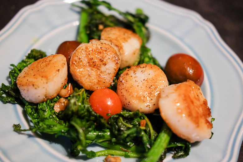 Summertime Broccoli Rabe, Buttery Scallops & Blistered Tomatoes ⋆ Sweet & Masālā