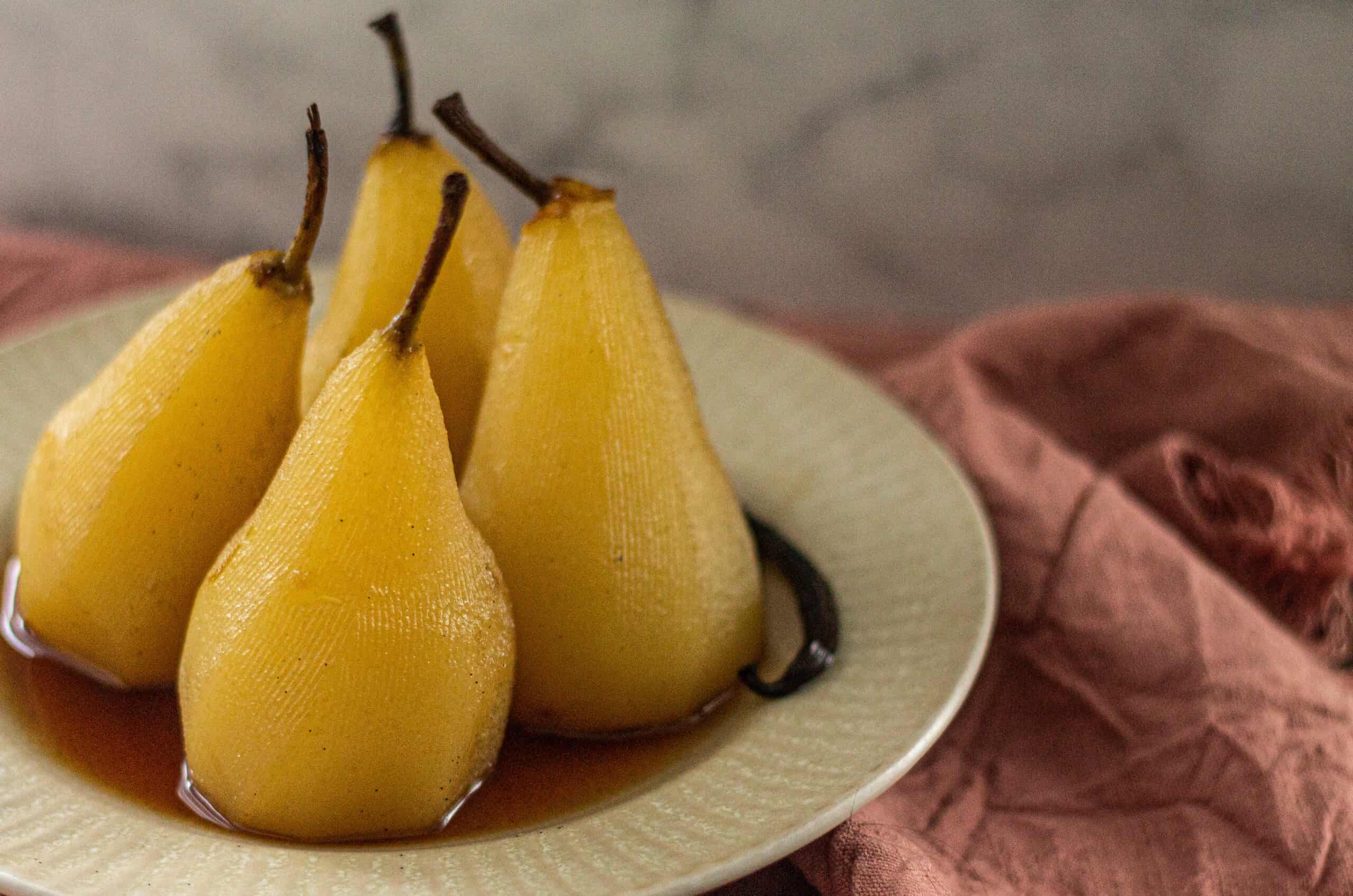 The Most Delicious Vanilla Poached Pears Sweeter Than Oats