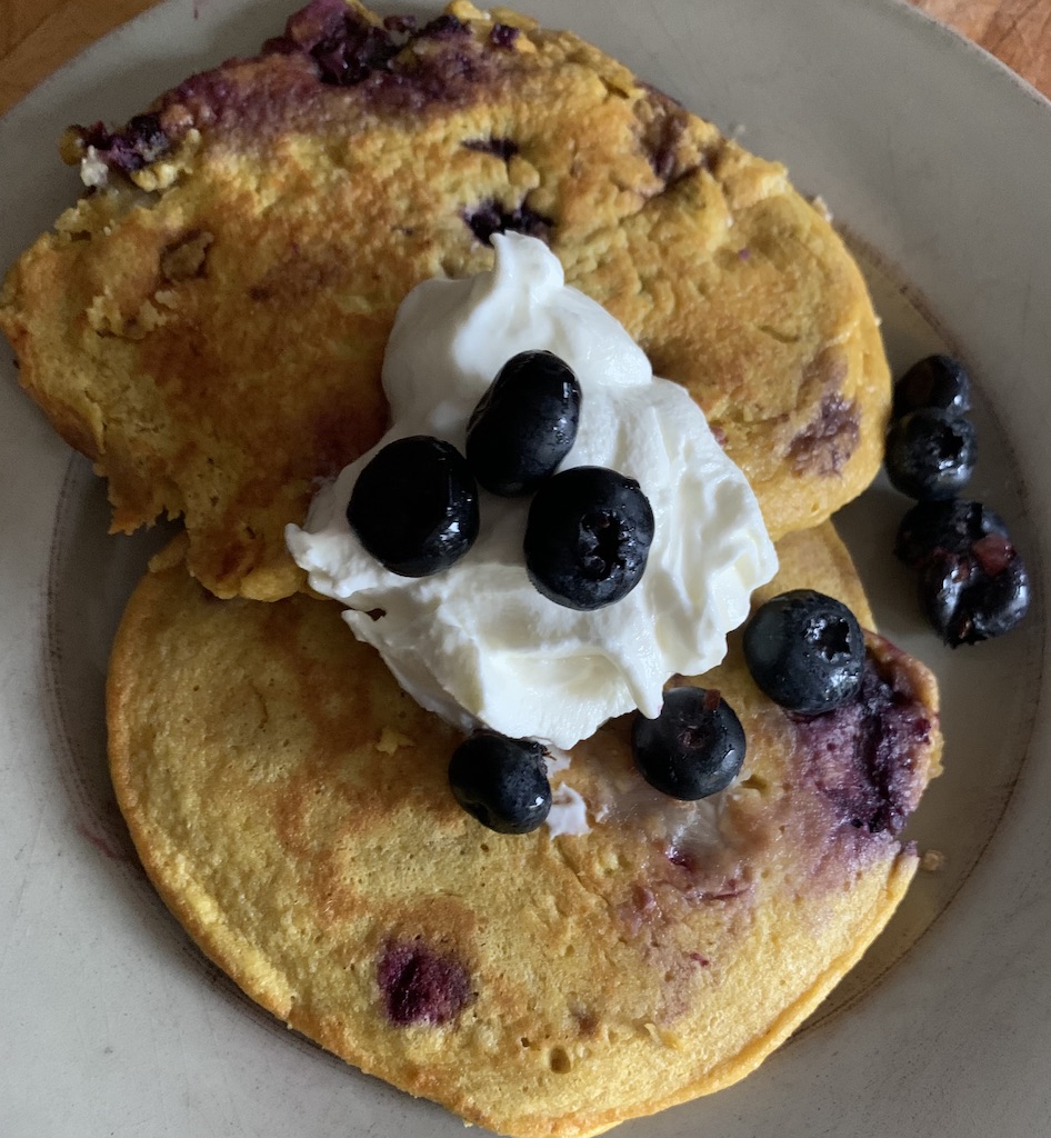 Super healthy pancakes with oats, cottage cheese and eggs