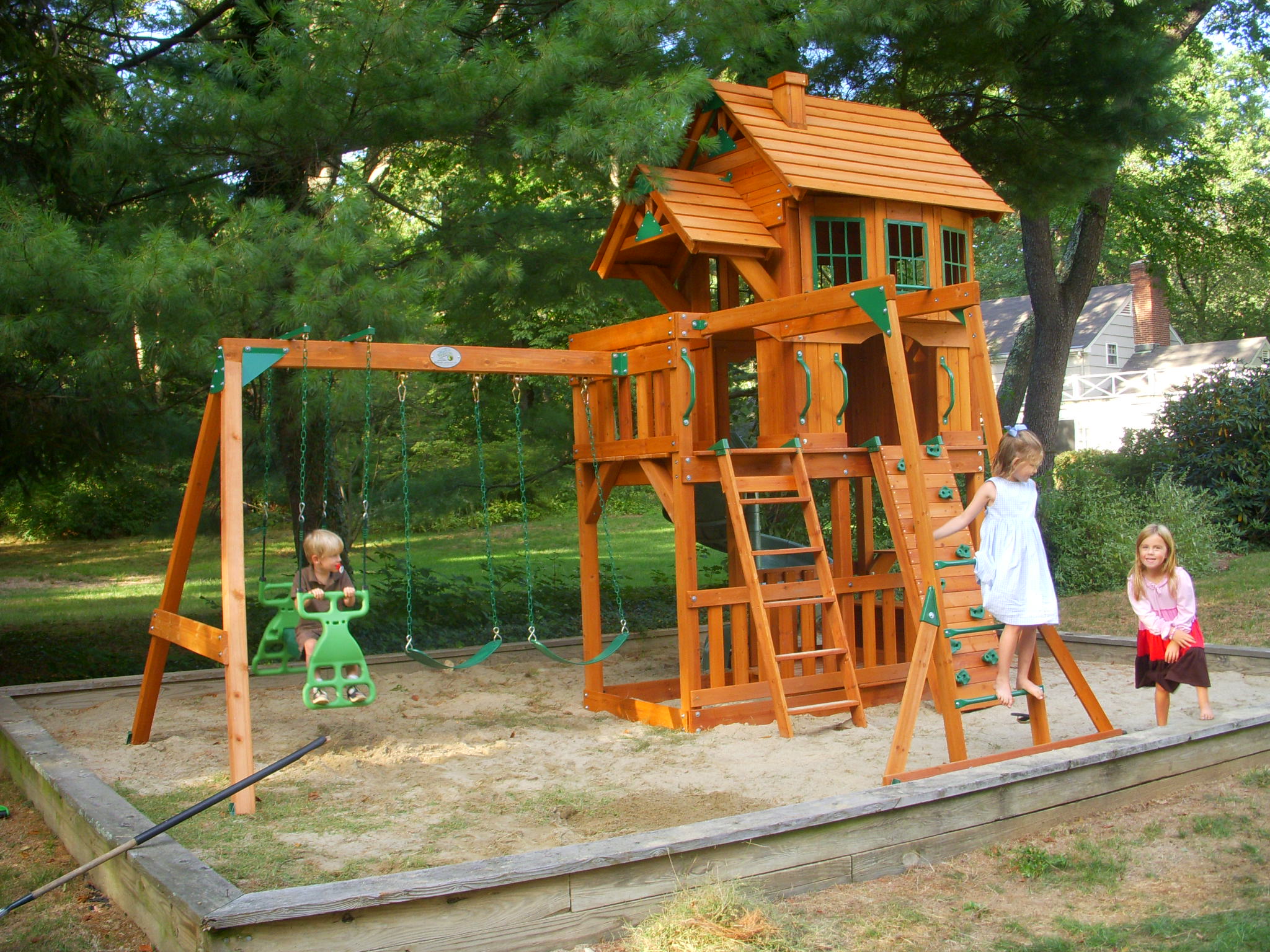 Swing set installation Nj Playset installer. Cedar Summit premium Playsets.