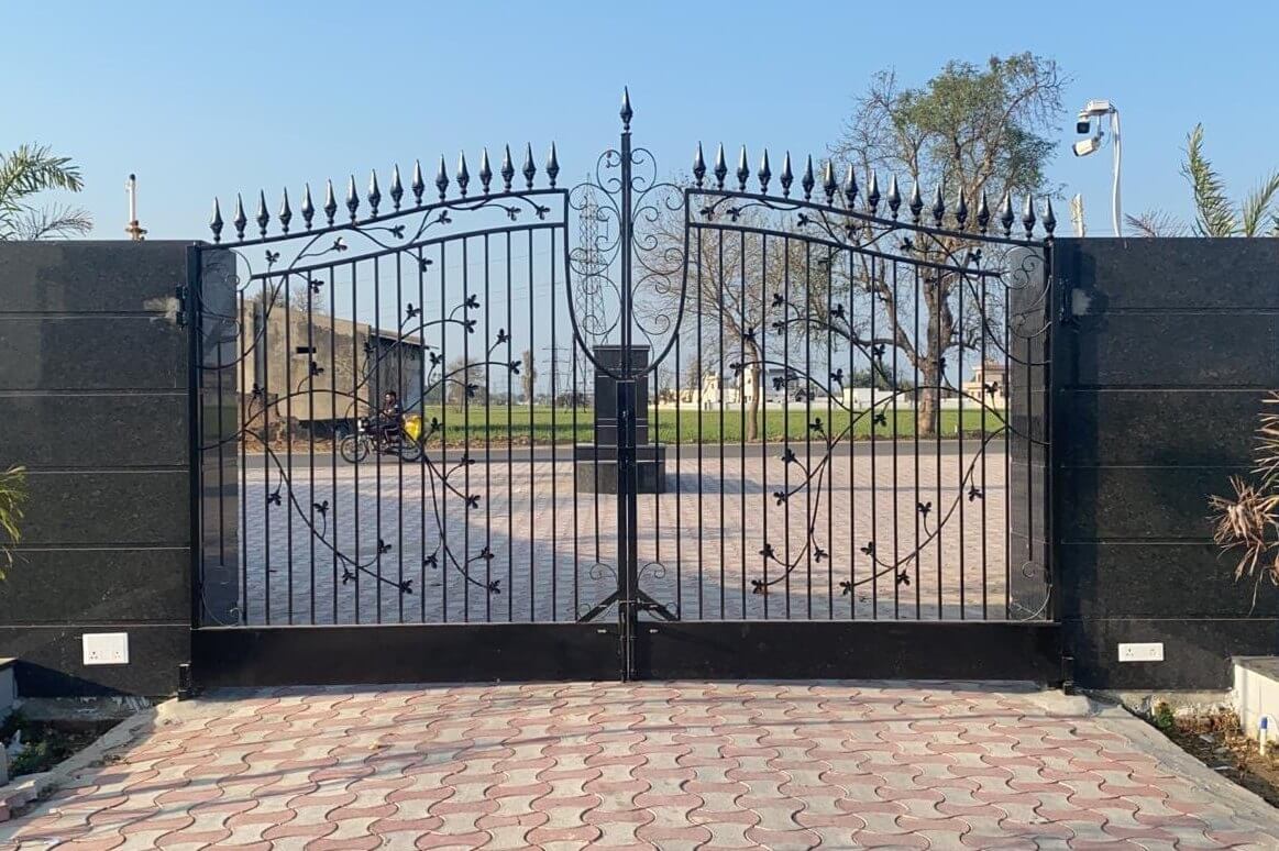How Do Remote Controlled Gates Work?