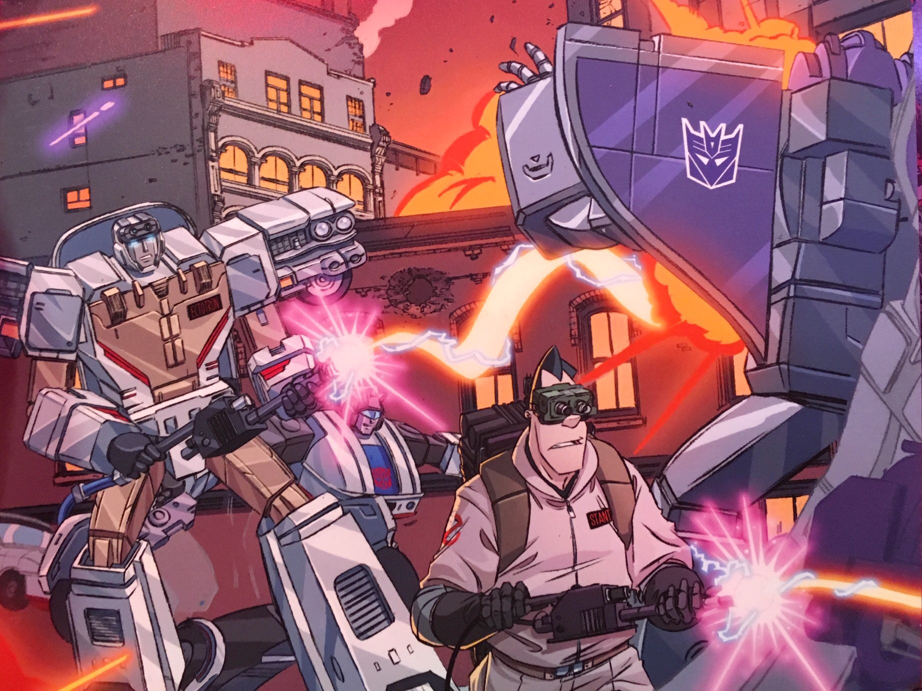 Ghost bust and roll out Transformers and Ghostbusters debut crossover comic and toy SYFY WIRE
