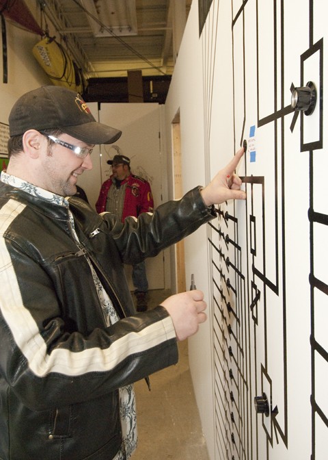 How To Make A Gigantic MIDI Controller – Synthtopia