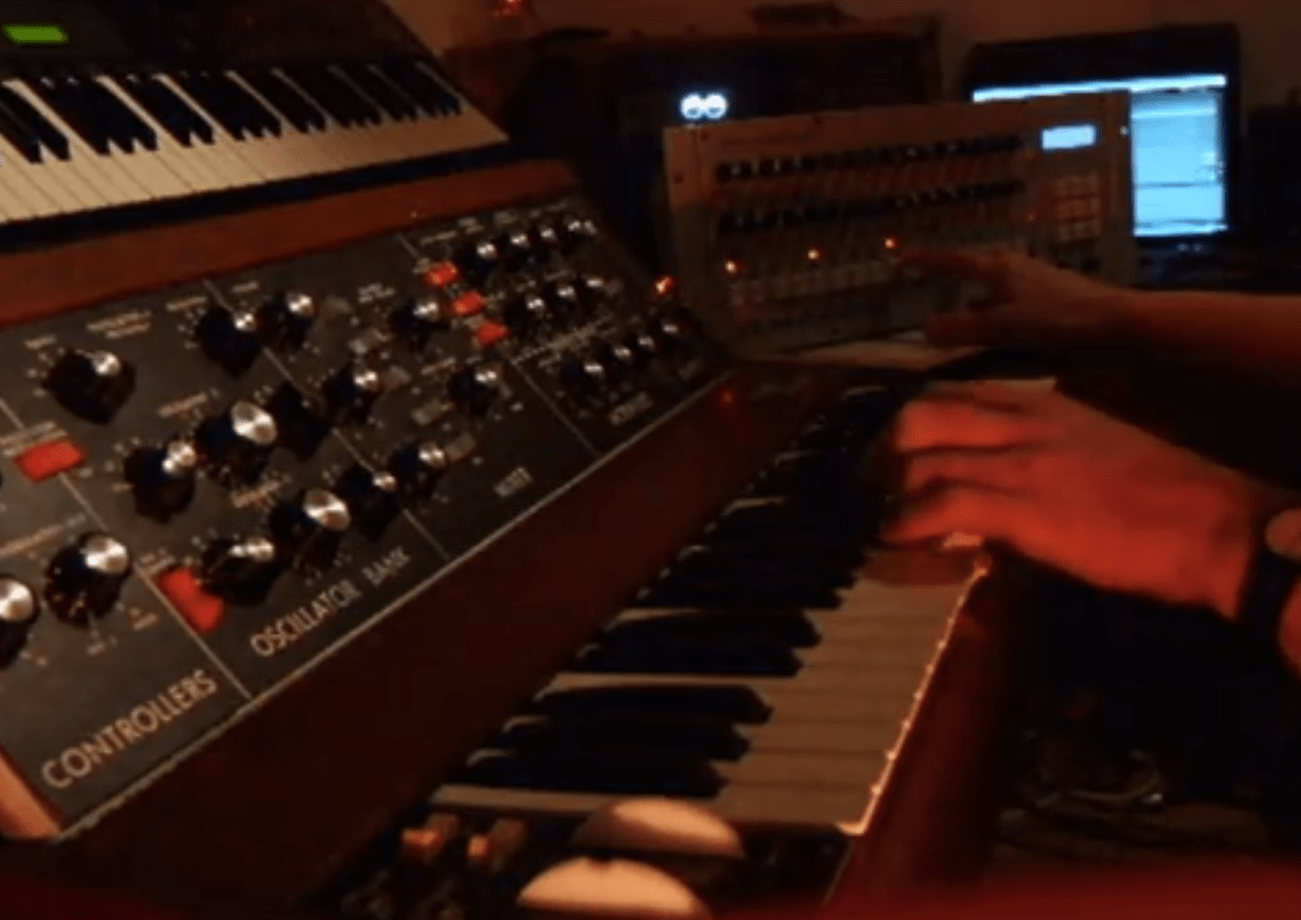 John Carpenter Style Synth Jam Synthtopia