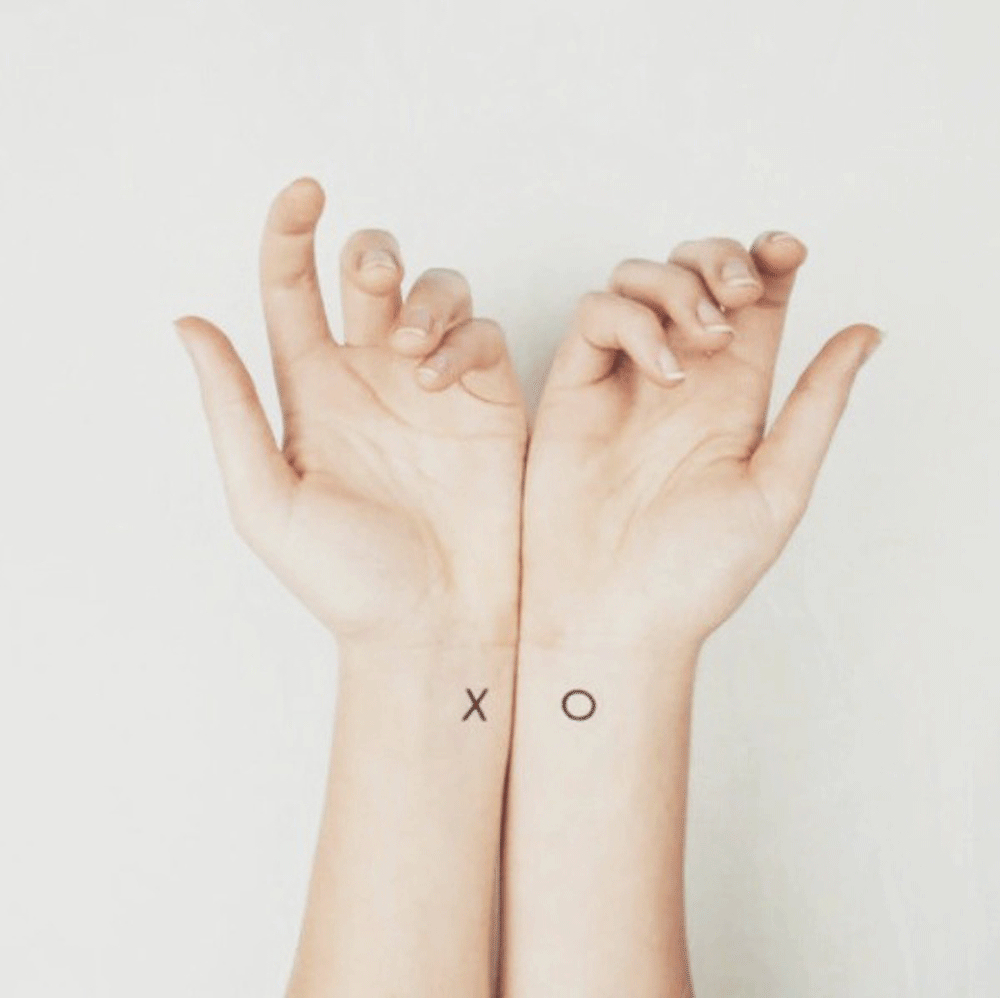 20 Idees De Tatouages Pour Le Poignet Reperes Sur Instagram Et Pinterest Taaora Blog Mode Tendances Looks