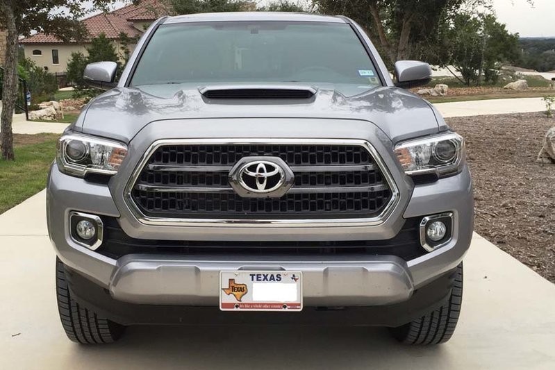 Front license plate bracket 3rd gen World