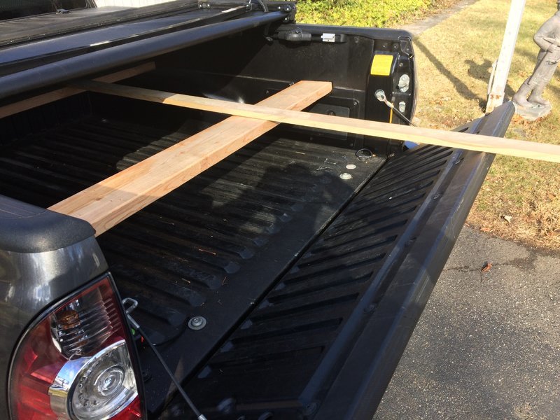 What size plank fits in the bed slots? World