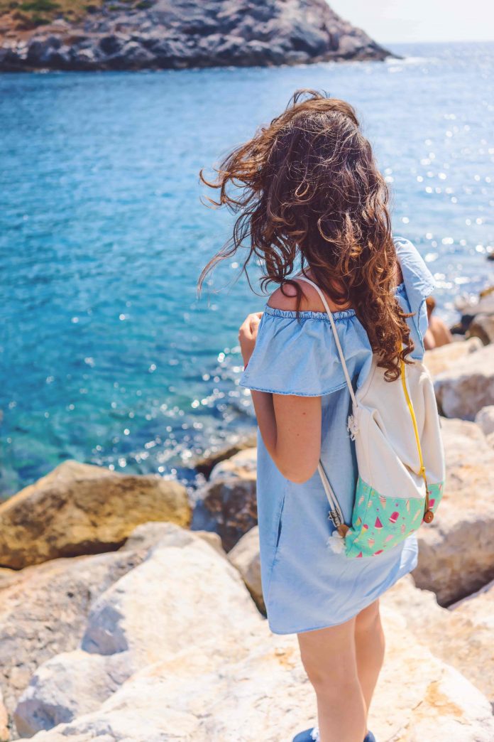 Cura dei Ricci Capelli Perfetti anche in Vacanza! Tagli