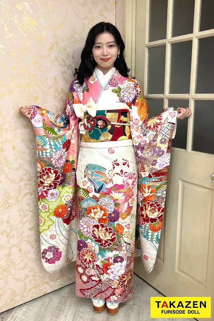 正統派古典 白/ピンク 牡丹柄/琉球柄 紅型 カラフル おしゃれ 個性的 華やか【通販可】M5｜成人式振袖・卒業式袴レンタル・前撮りなら