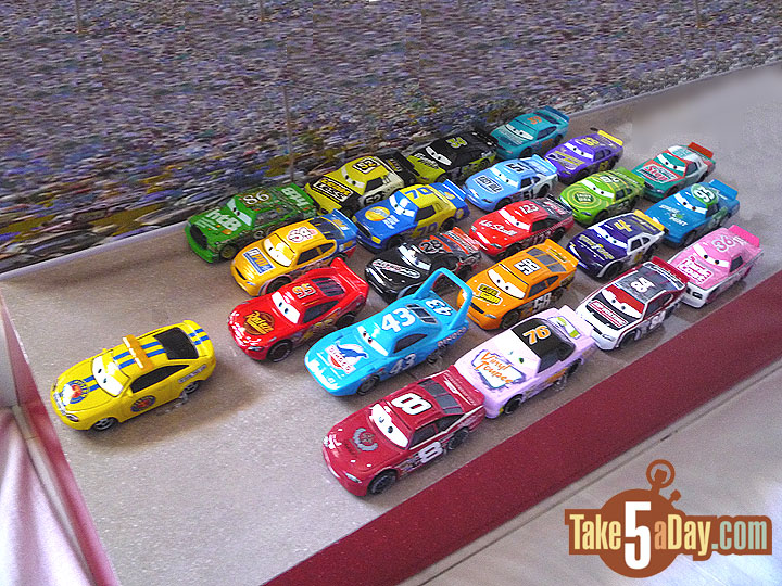 Mattel Disney Pixar CARS Piston Cup Racers Photo Checklist Take Five
