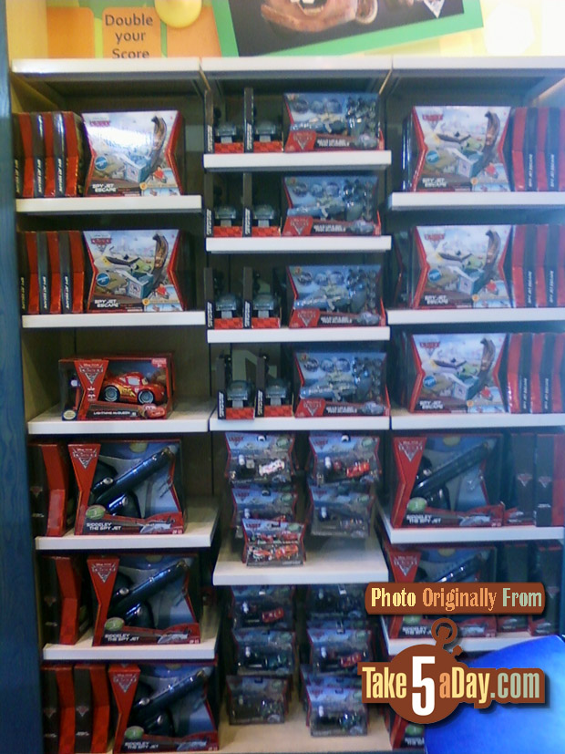 Take Five a Day » Blog Archive » Mattel Disney Pixar Diecast CARS 2