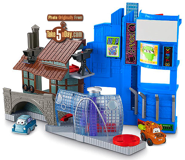 Fisher Price Disney Pixar Cars Imaginext Cars Spy Mater Garage