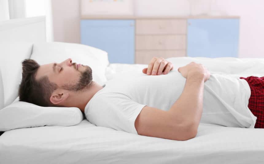 How Many Pillows Should You Sleep With Here's the Answer [Upd. 2021