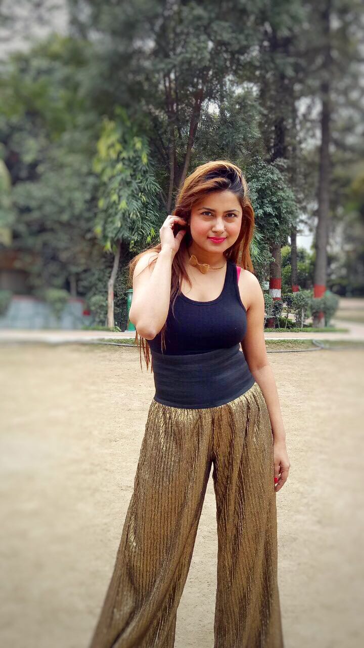 How To Wear Golden Pants Look Book for Gold Metallic Palazzo