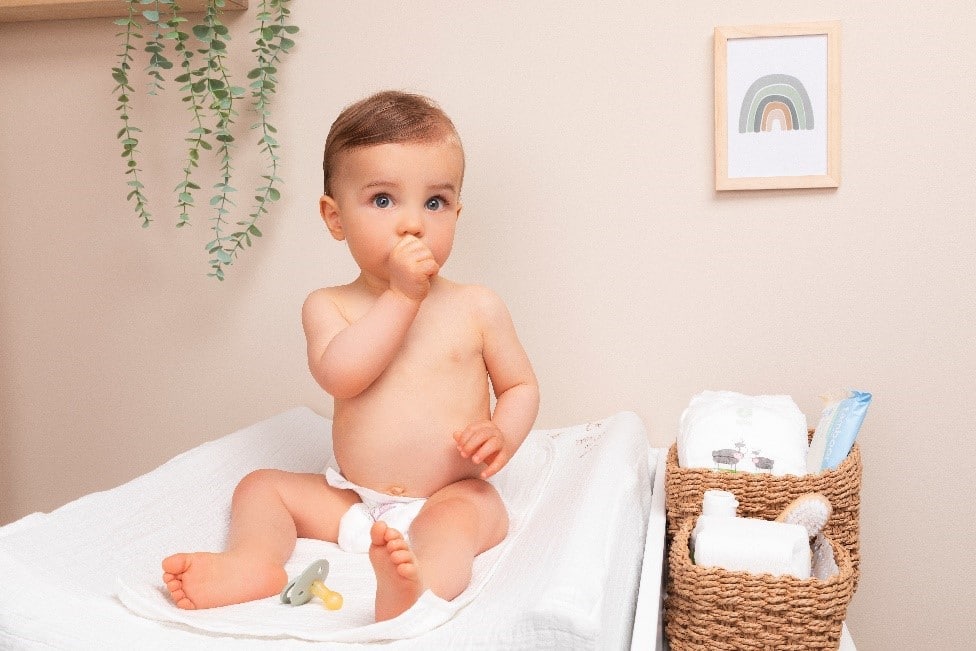 Combien de fois par jour fautil changer la couche de bébé ? Tamboor