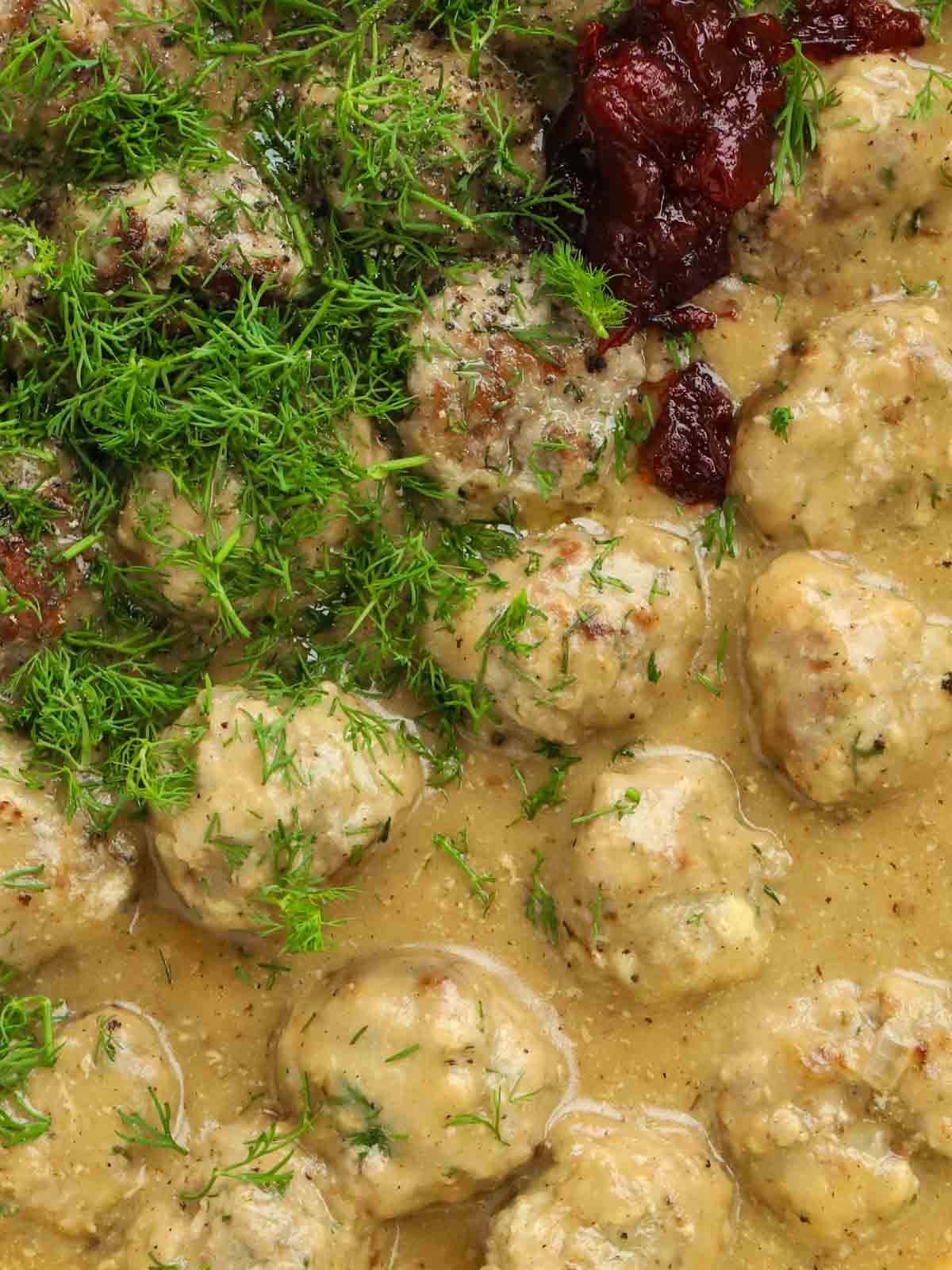Homemade Swedish Meatballs {IkeaStyle}