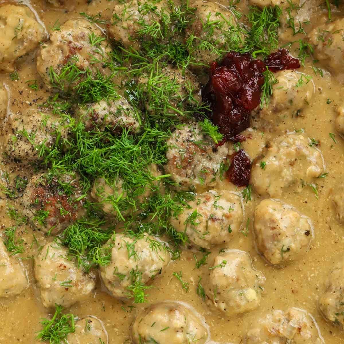 Homemade Swedish Meatballs {IkeaStyle}