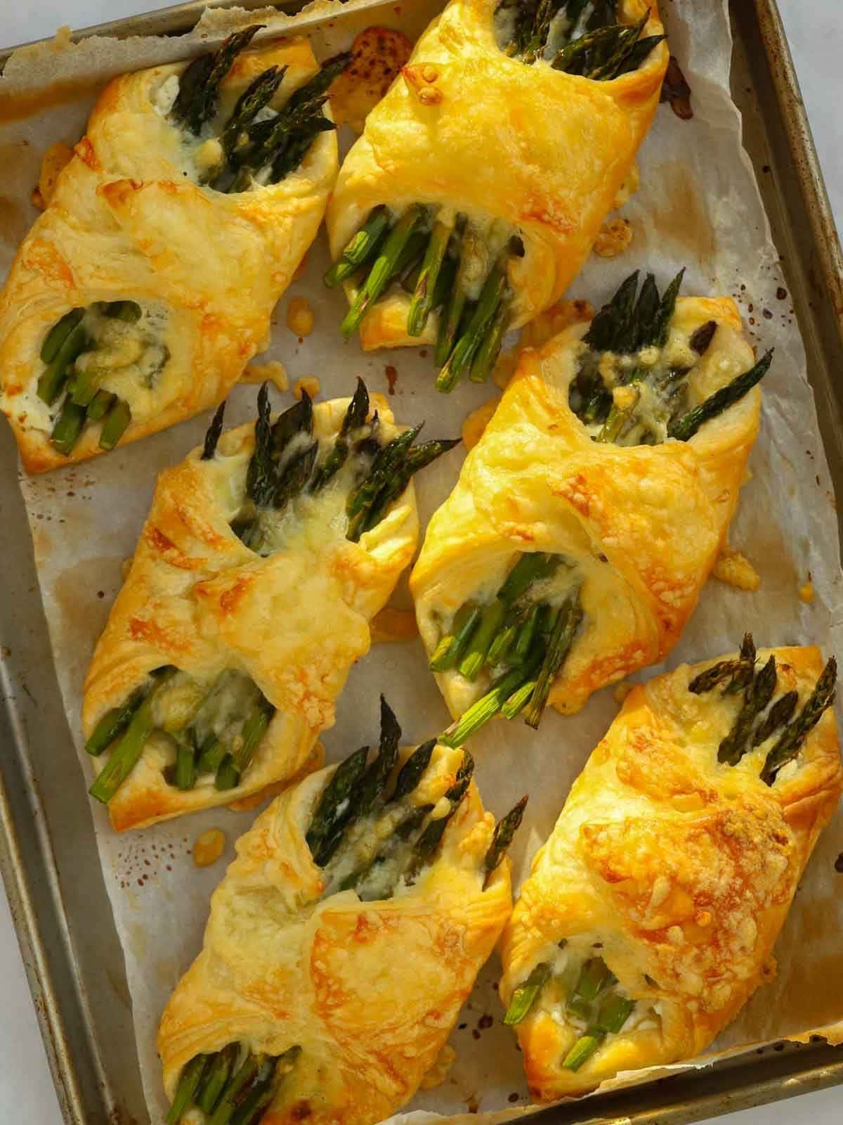 Cheese & Asparagus Puff Pastry Parcels
