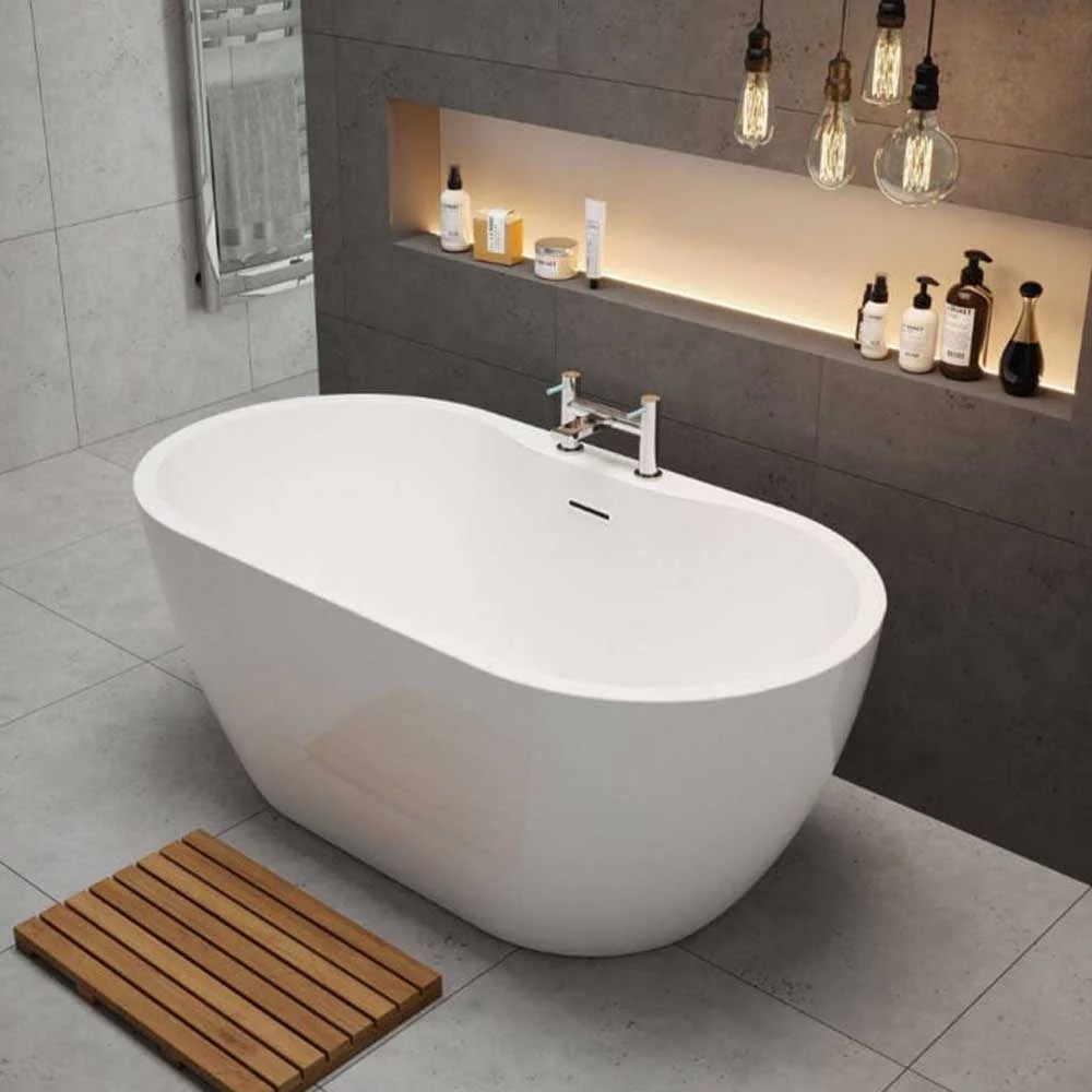 What are the cons of a freestanding bath?