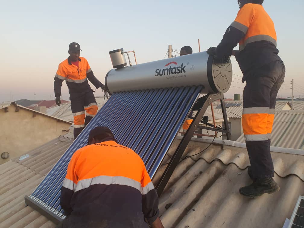 Difference Between Gravity Solar Geyser & Pressure Solar Geyser Taqon