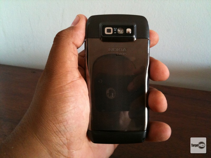 Review Nokia E71