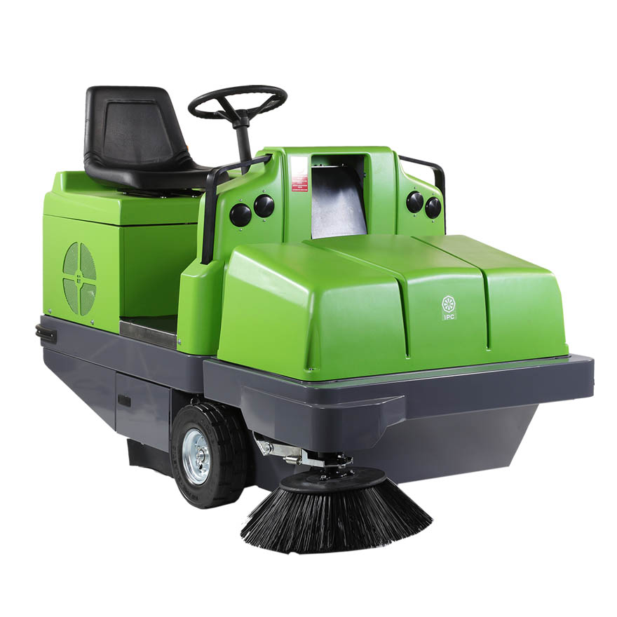 IPC SWR165 INDUSTRIAL RIDE ON SWEEPER TARMS