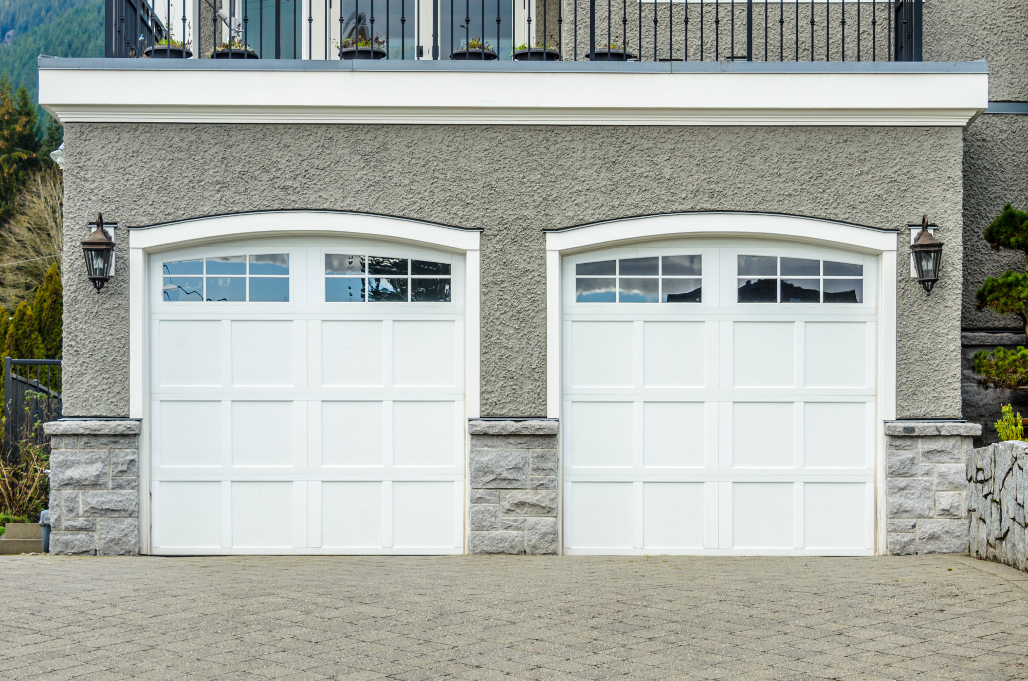 How to Paint a Garage Door Your Complete DIY Tutorial