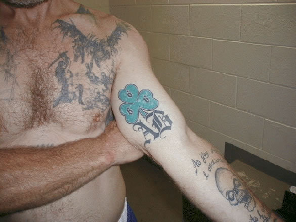 Tatuaggi Prigione, Varianti E Significati Dei Più Comuni - Tatuaggistyle.it 439_x_585_jpg
