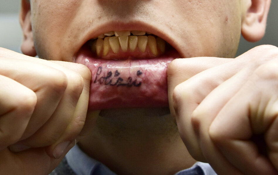 Bayerns Polizei bei Tattoos streng Leider kein „Aloha“ taz.de