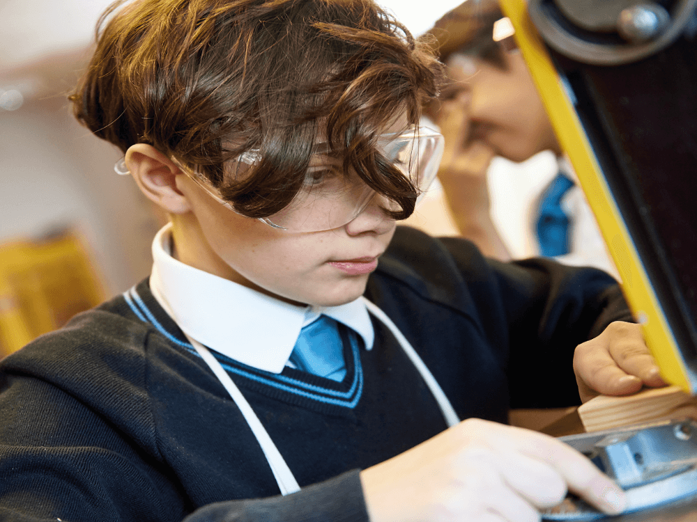 Art & Design and Design & Technology must remain separate subjects