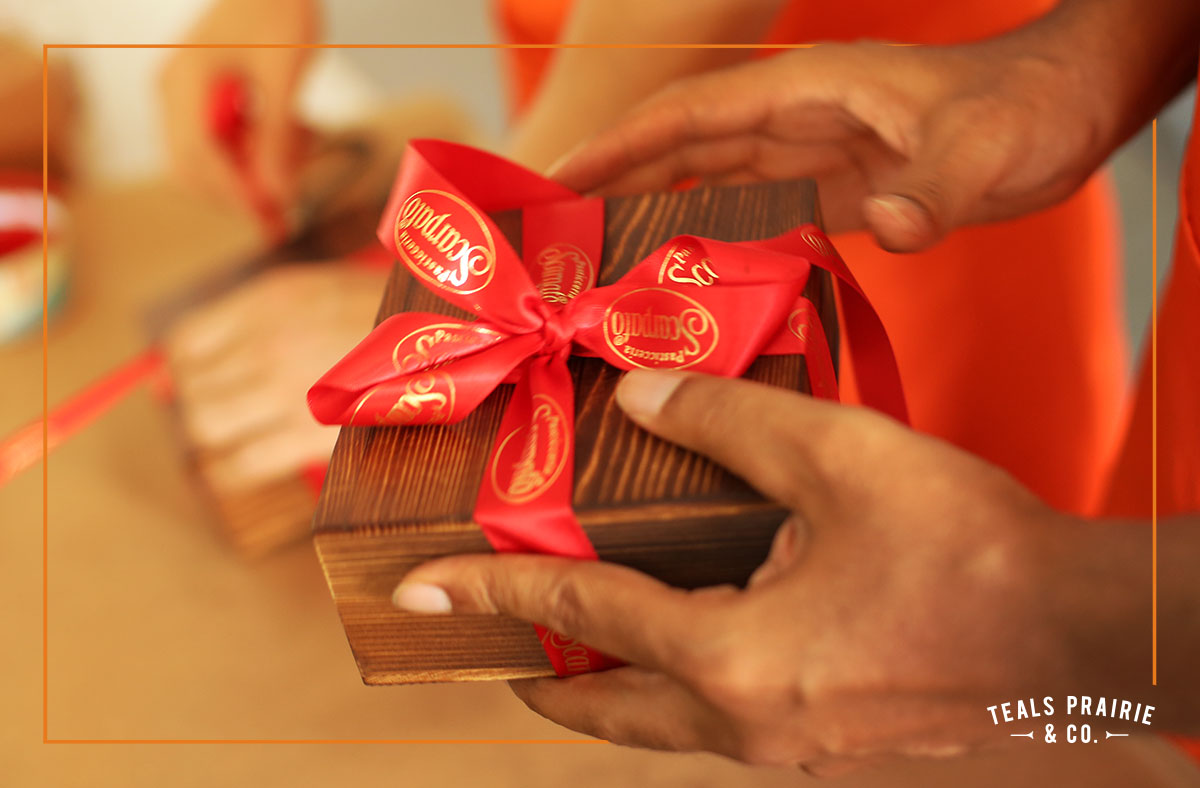 Package Decorating Teals Prairie & Co.®