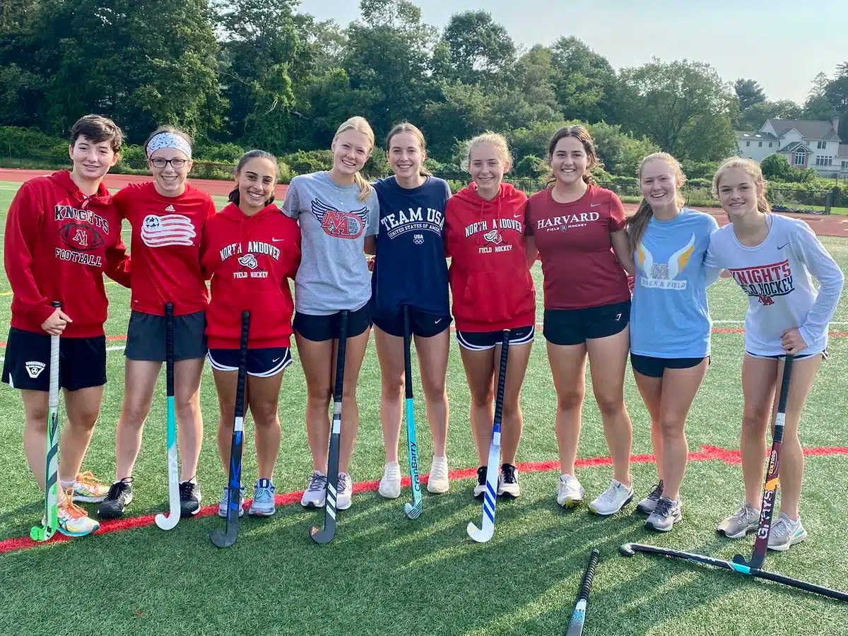 North Andover Field Hockey Volunteers with the youth program Team Up