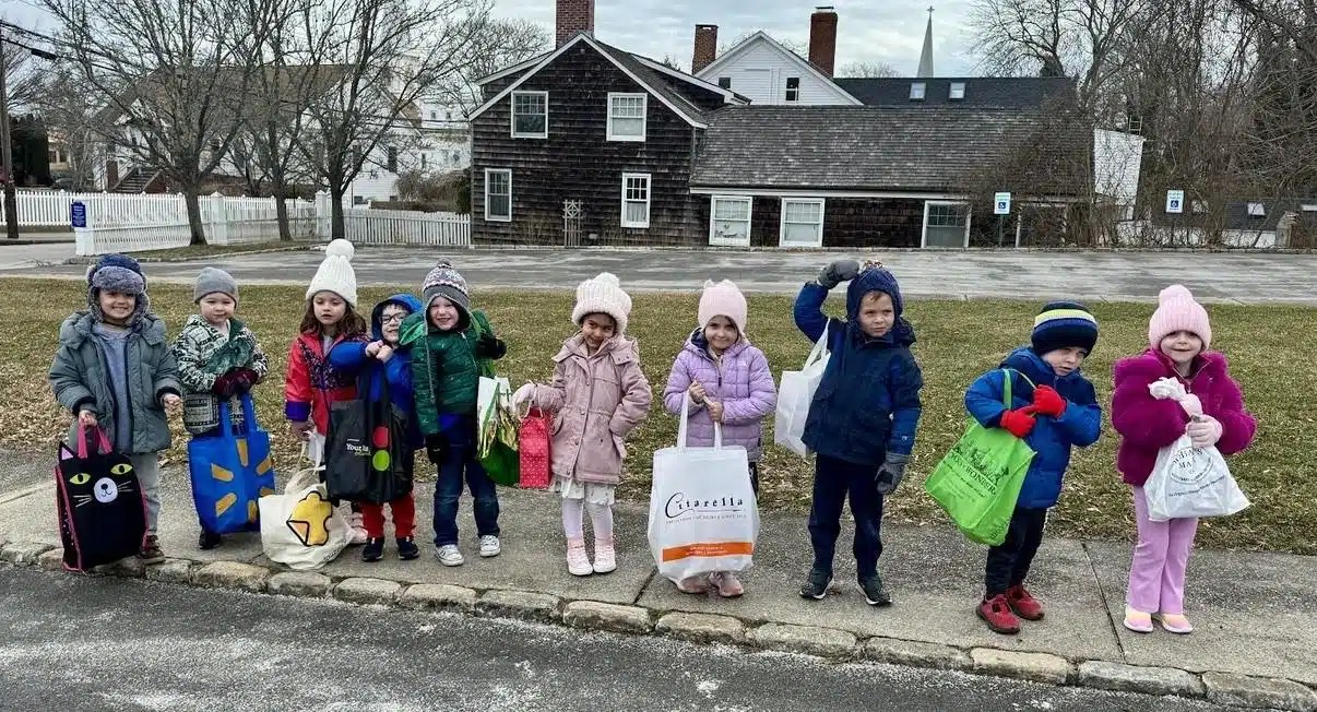 Sag Harbor PreK students visit their local food pantry Team Up 4 Community