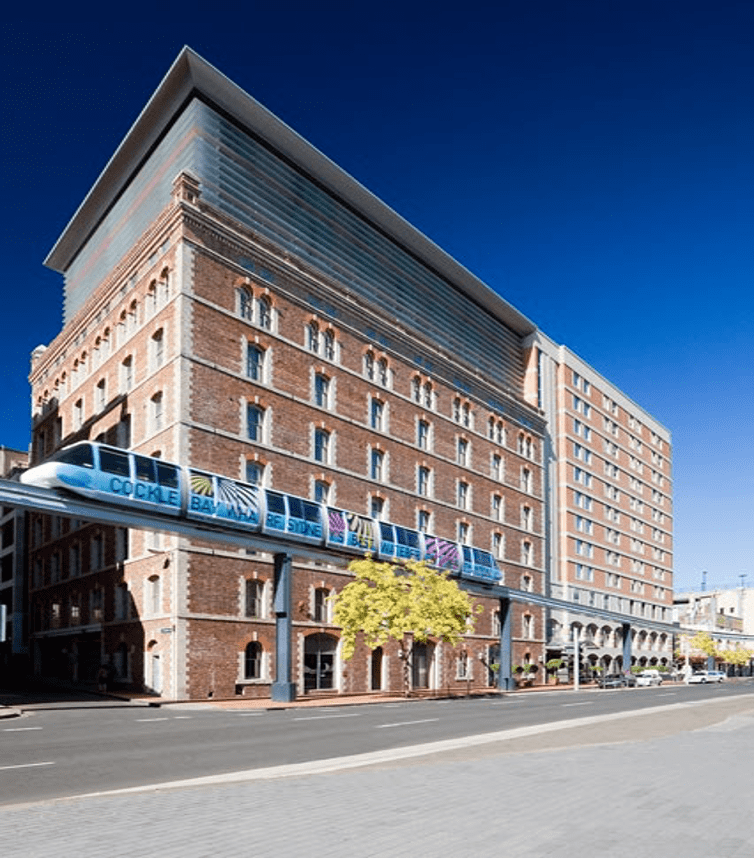 VERTICAL ADDITION Holiday Inn Darling Harbour, Sydney Tecbuild Systems