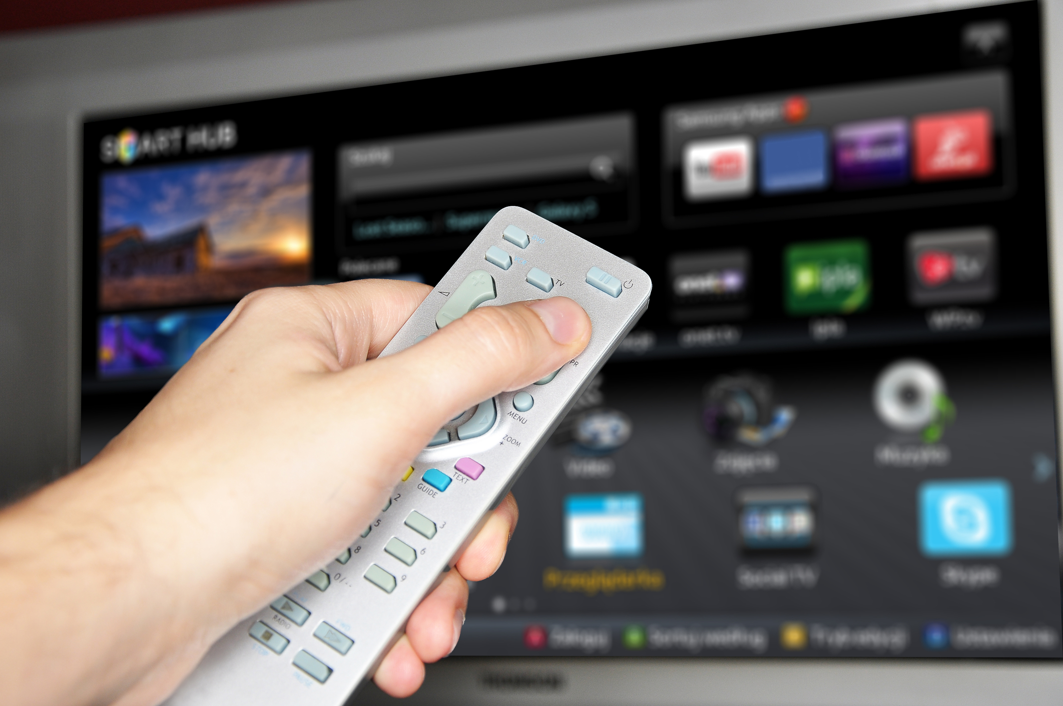 How do I connect my TV to the Tech Advisor