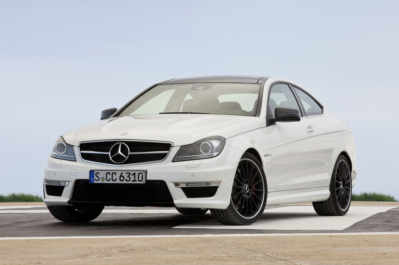 Mercedes unveils 2012 C63 AMG Coupe TechAutos