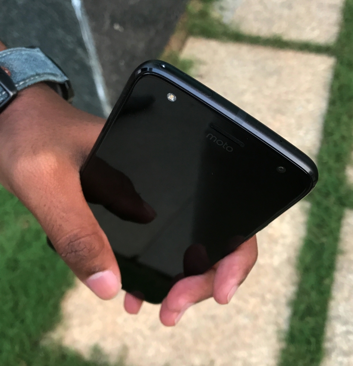Moto X4 Review after using the smartphone for a month - TechDotMatrix
