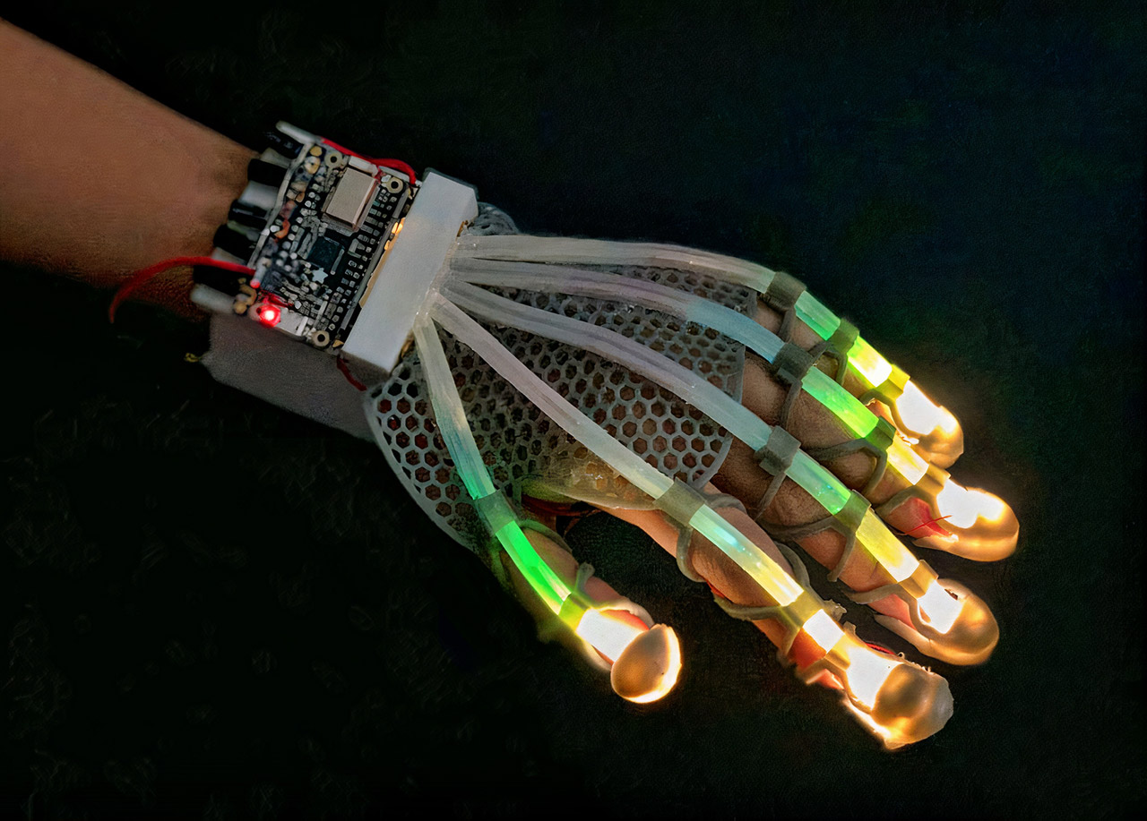 Futuristic Stretchable Sensor Gives Robots and Virtual Reality a Human