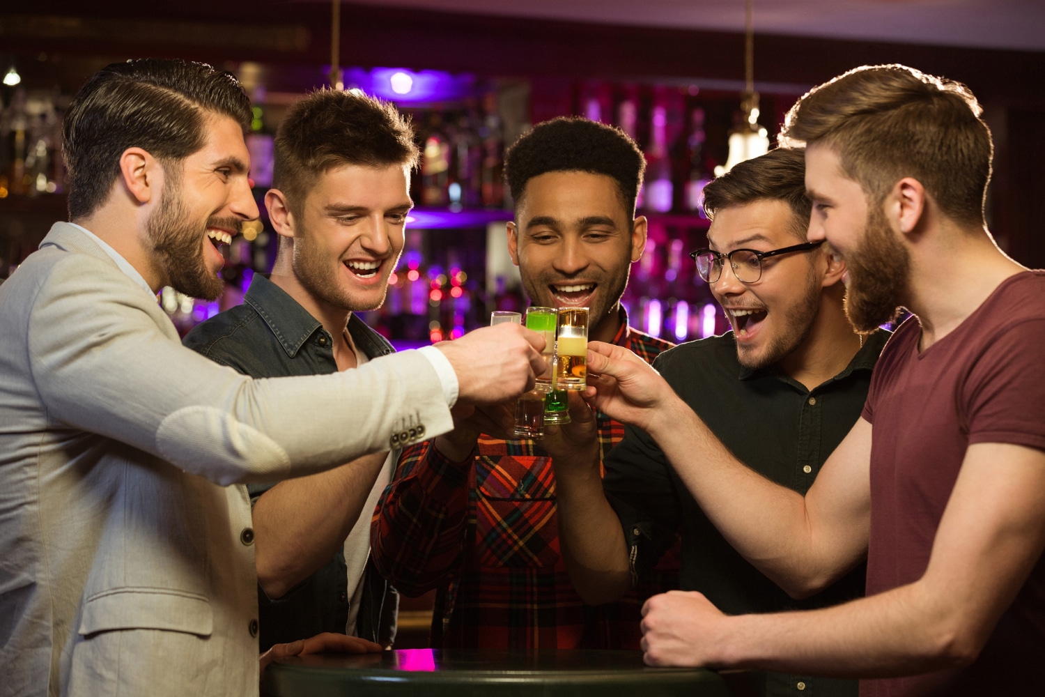 Drinking in pub with friends is good for you, says Oxford University