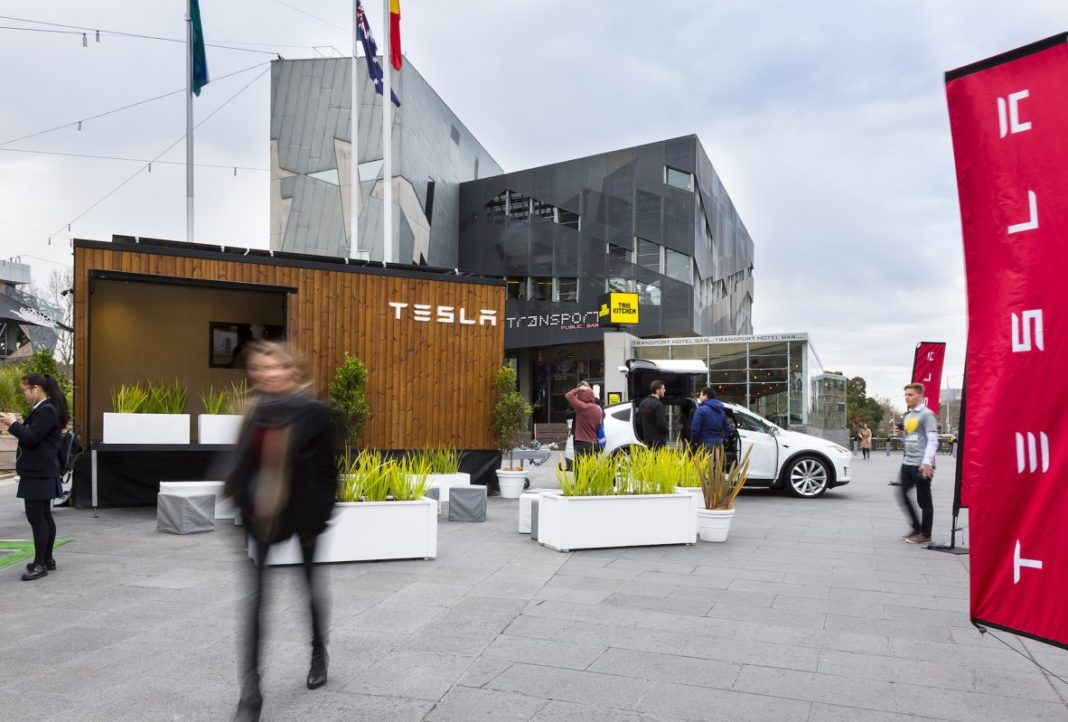 Tesla Just made a Futuristic Tiny House Tech Explorist