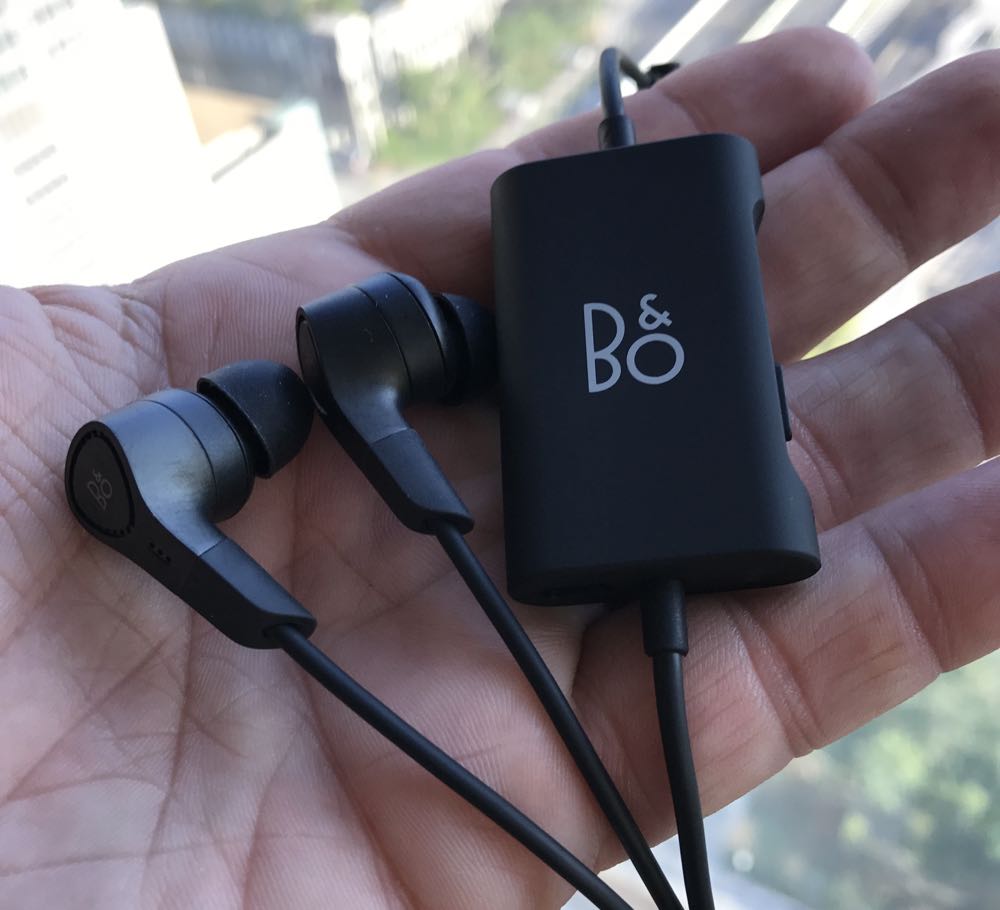 Beoplay E4 noisecancelling earphones review enjoy your sound in