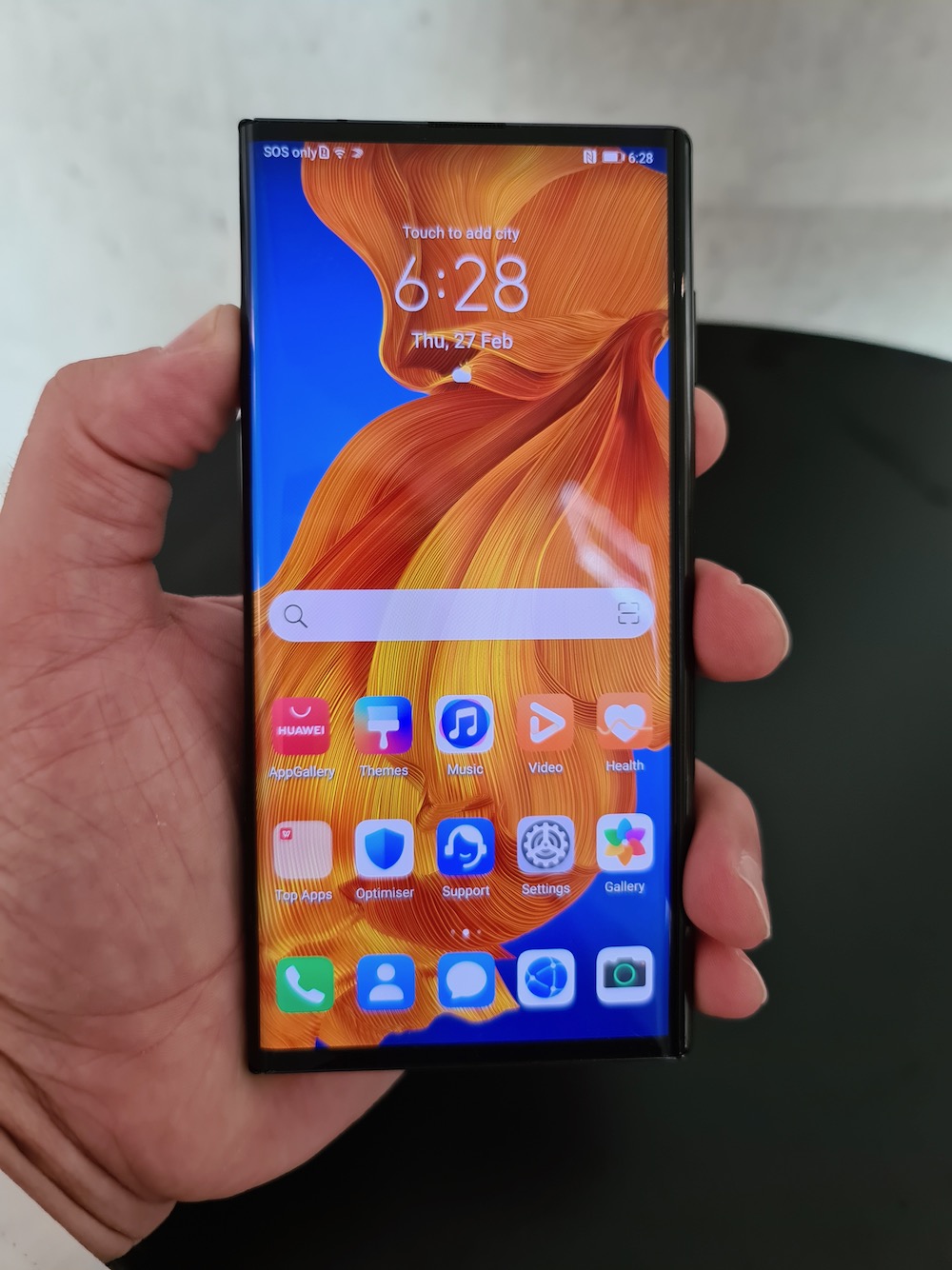 Huawei Mate Xs foldable phone available for preorder on