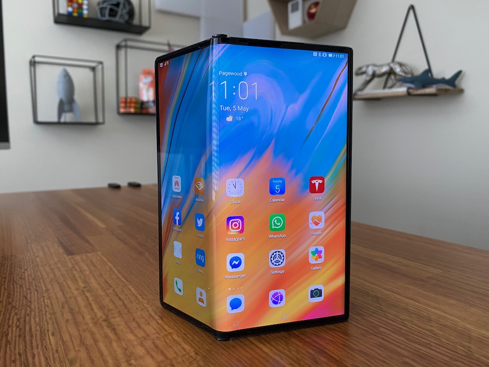 Huawei Mate Xs foldable smartphone review amazing but it